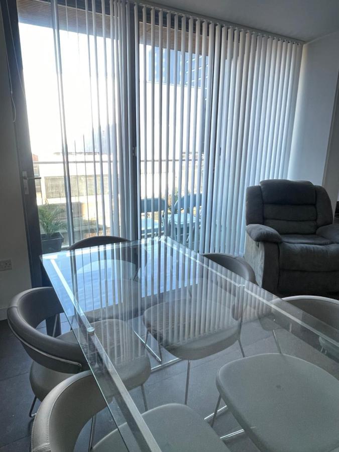 Shared Apartment In Central Лондон Экстерьер фото