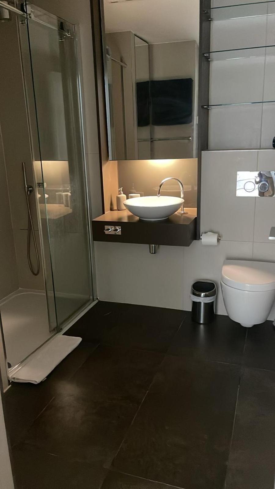 Shared Apartment In Central Лондон Экстерьер фото