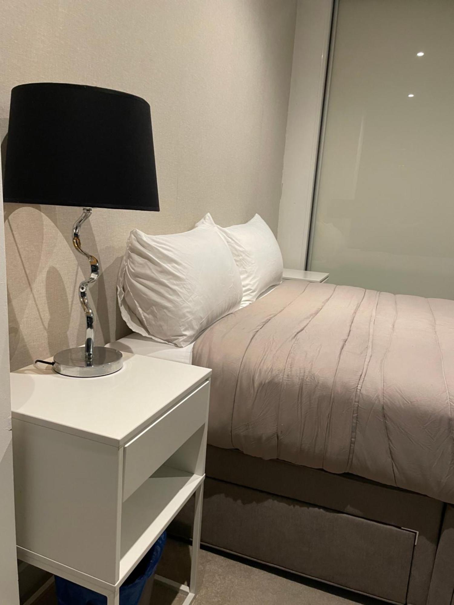 Shared Apartment In Central Лондон Экстерьер фото