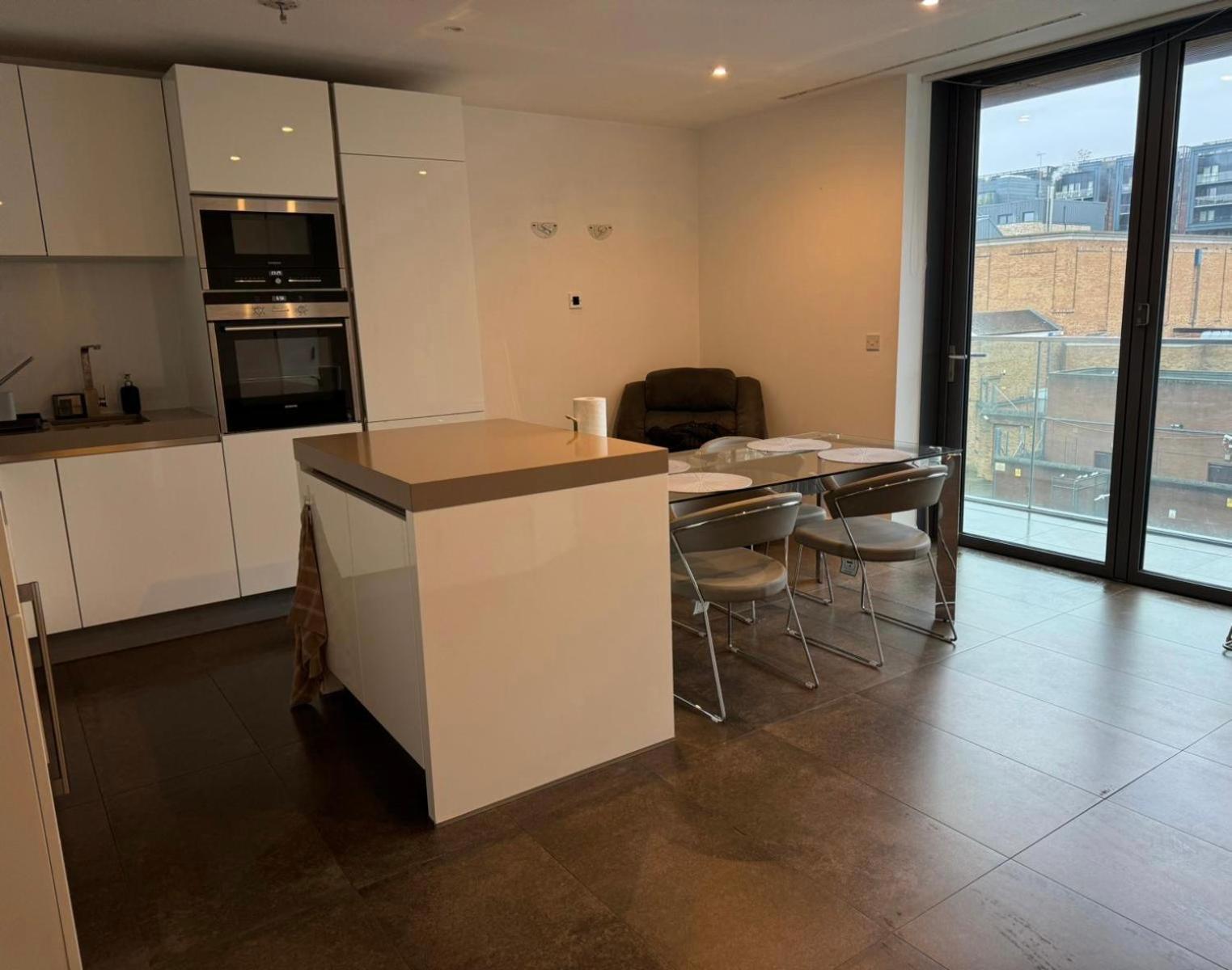 Shared Apartment In Central Лондон Экстерьер фото