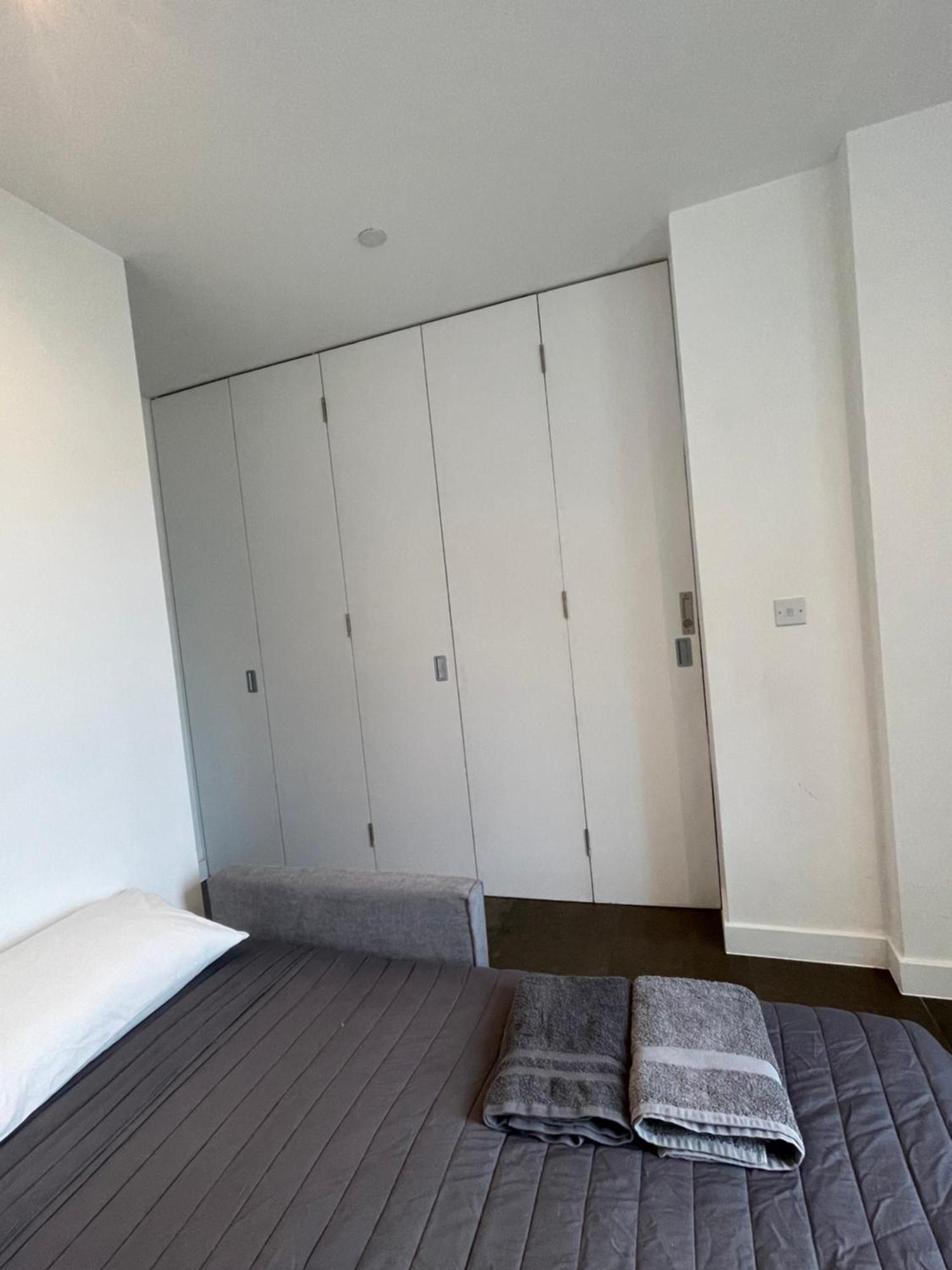 Shared Apartment In Central Лондон Экстерьер фото