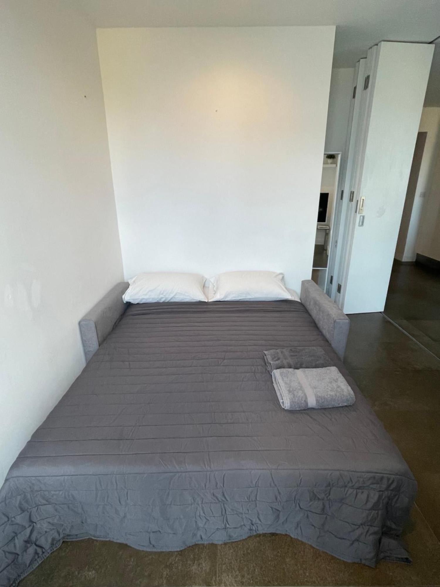 Shared Apartment In Central Лондон Экстерьер фото