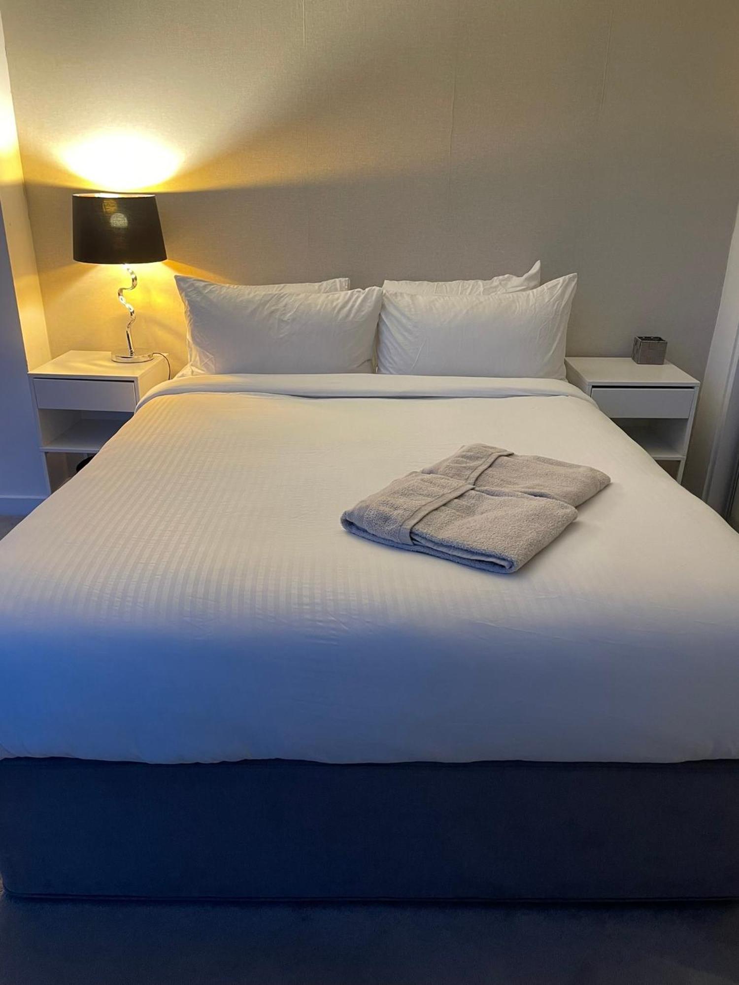 Shared Apartment In Central Лондон Экстерьер фото